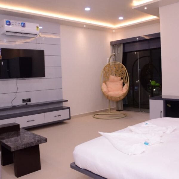 WhatsApp Image 2025-09-24 at 12.59.10 PM